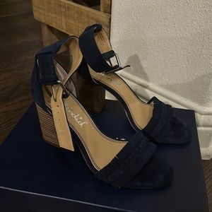 Splendid navy blue heels